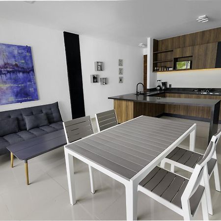 Angelina 28 Beachfront And Family Apartments - Modern And Relaxing Long Stays - 20 Min From Cancun Airport 莫雷洛斯港 外观 照片