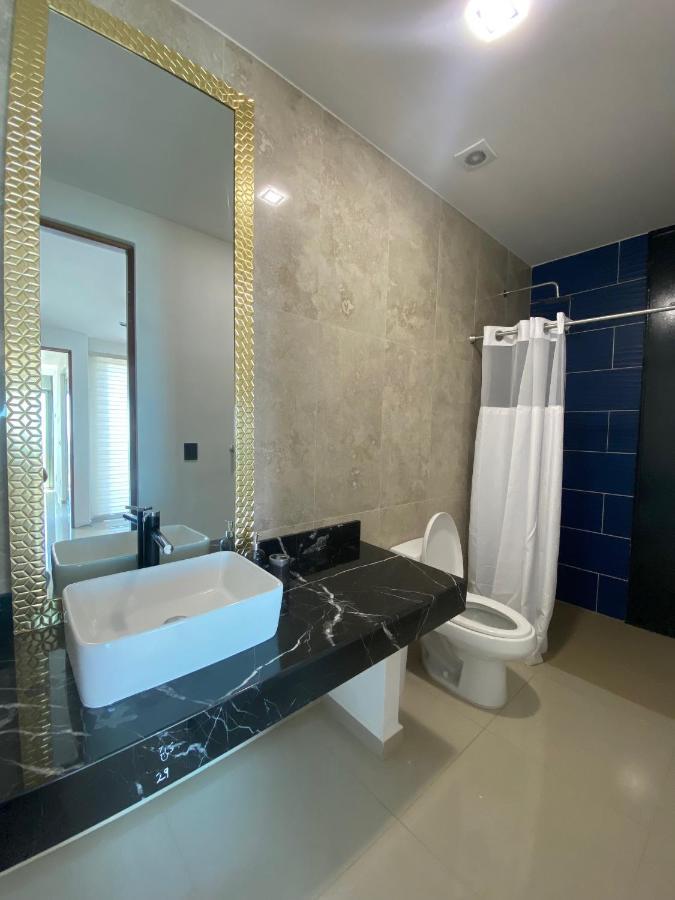 Angelina 28 Beachfront And Family Apartments - Modern And Relaxing Long Stays - 20 Min From Cancun Airport 莫雷洛斯港 外观 照片